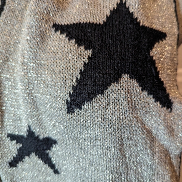 Aeropostale double sided reversible star scarf, black & silver - Picture 8 of 10